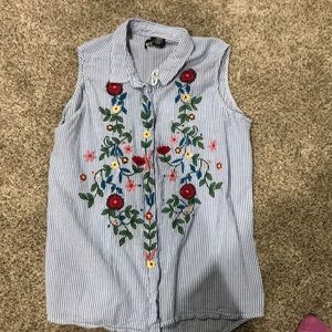 New Directions Button down embroidered blouse